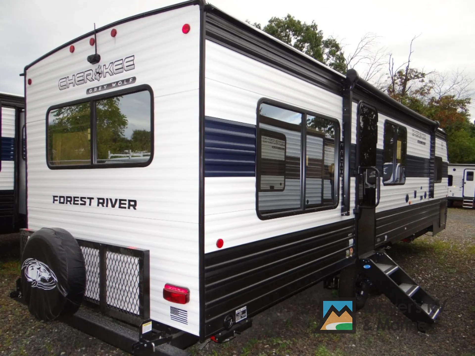 2026 Forest River Cherokee Grey Wolf 27LH - Photo 4