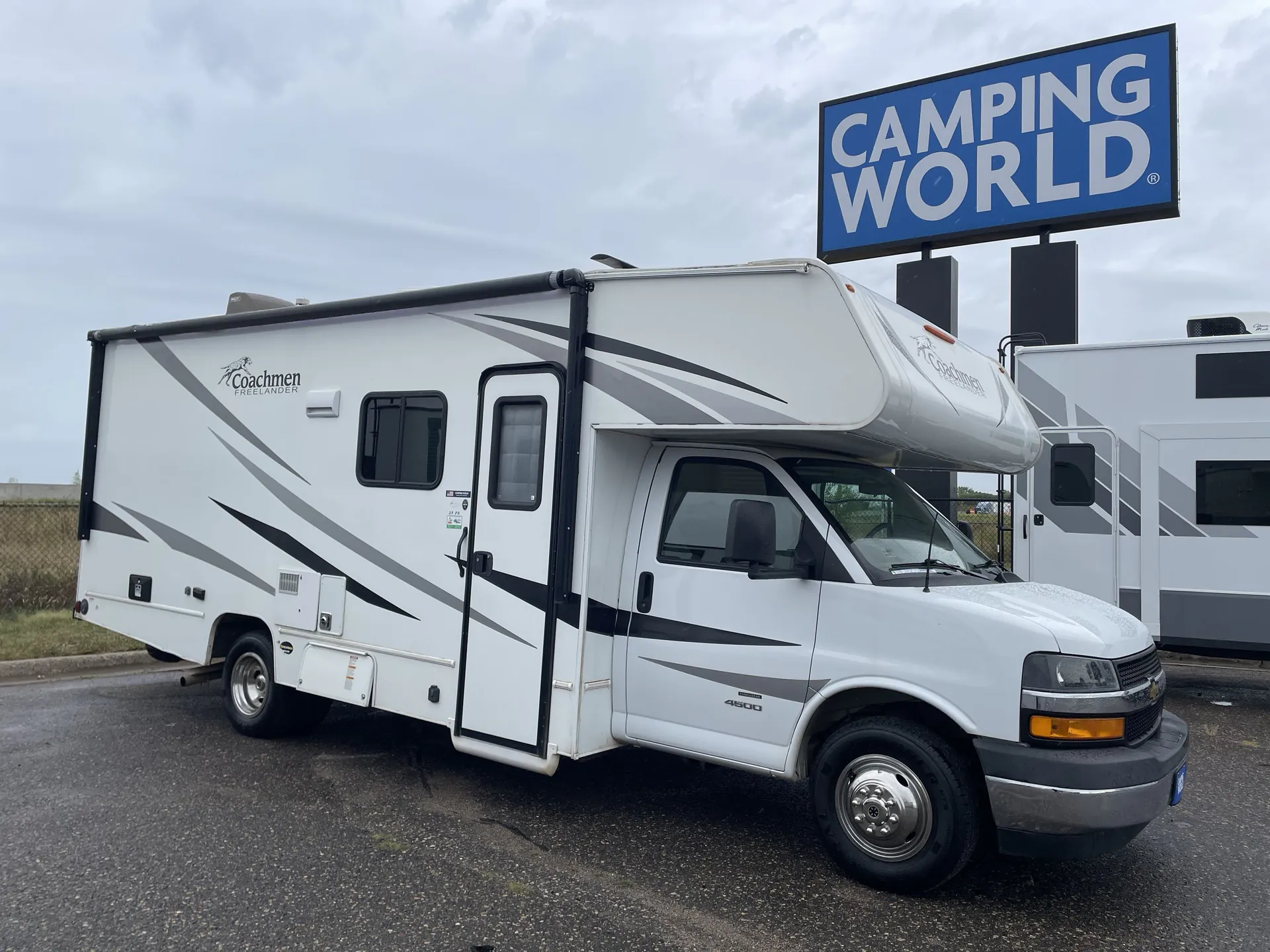 2020 Coachmen Freelander 23FS - Photo 2