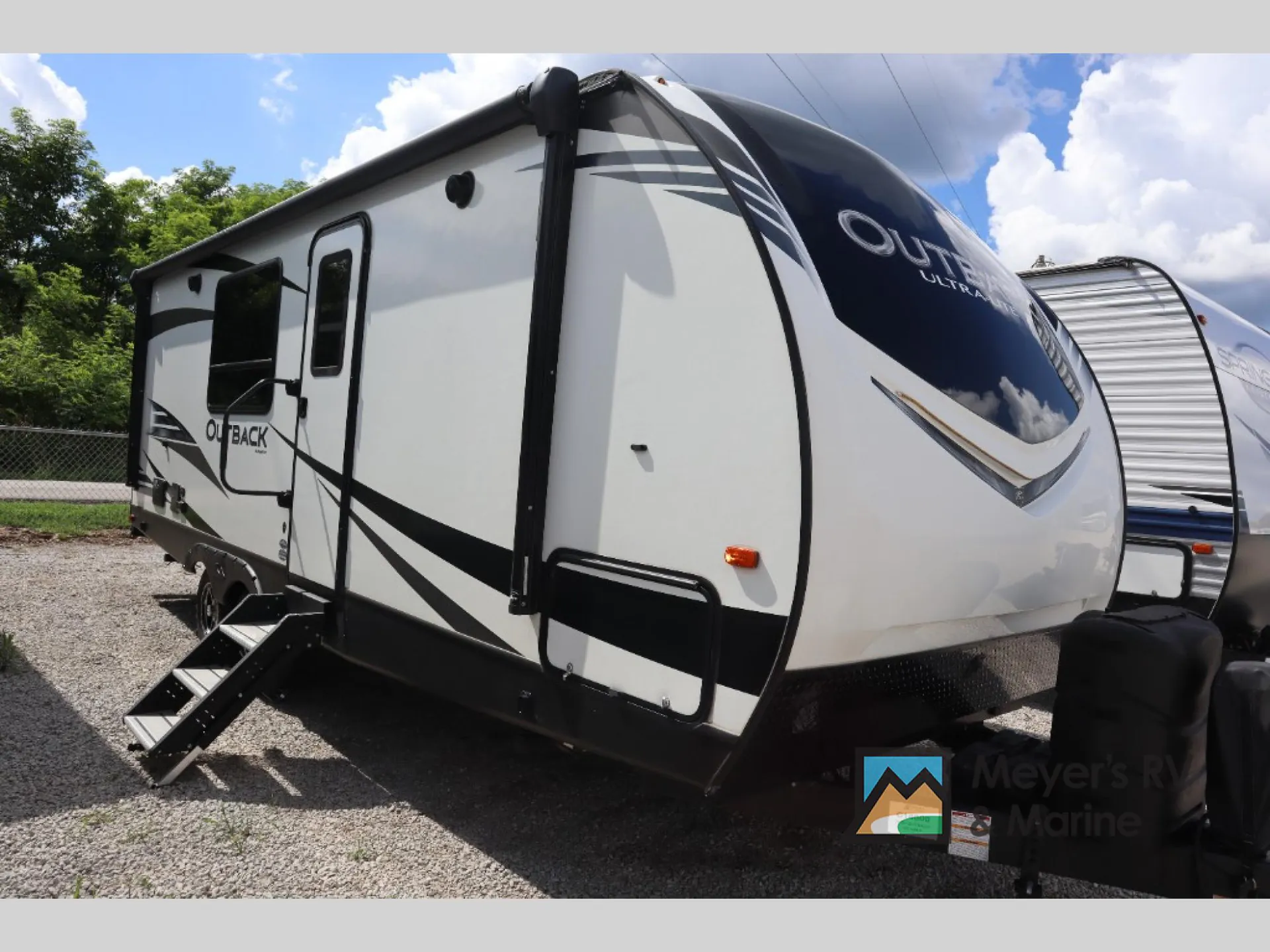 2020 Keystone Outback Ultra Lite 221UMD - Photo 2
