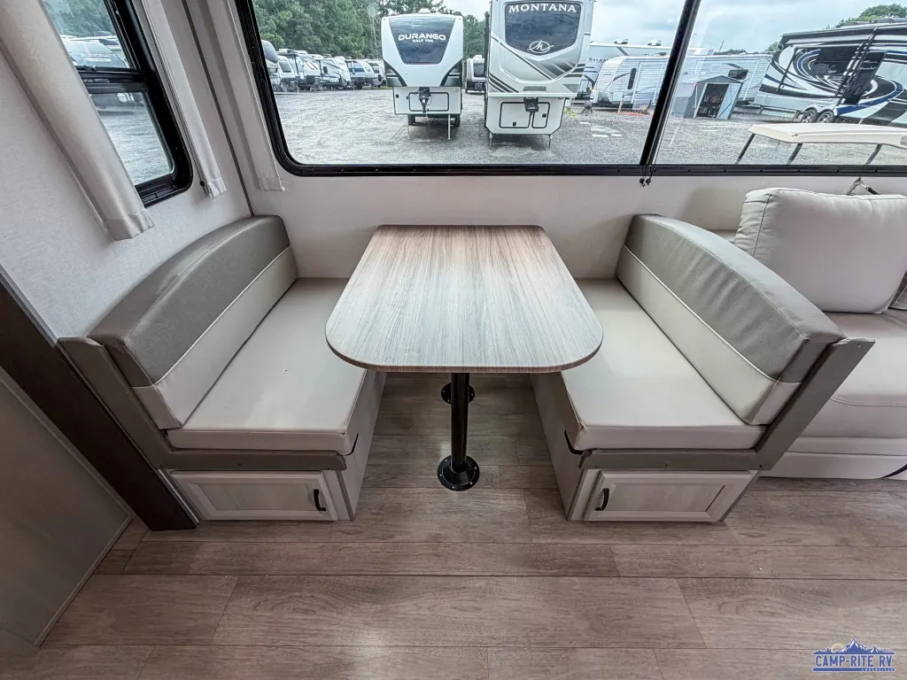 2027 Coachmen Catalina Legacy Edition 333DBDSCK, Photos photo 11