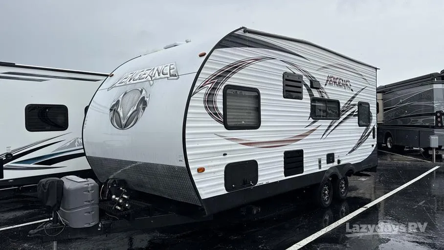 2016 Forest River Cherokee Vengeance 19V - Photo 4