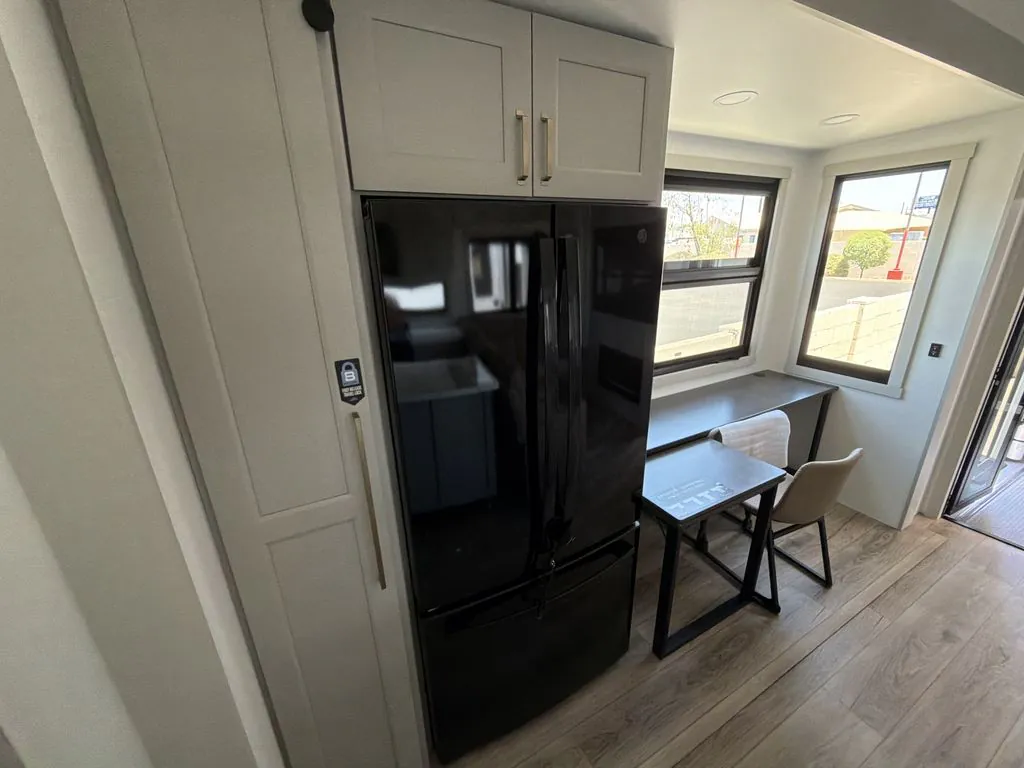 2026 Brinkley Model G 4150, Photos photo 13
