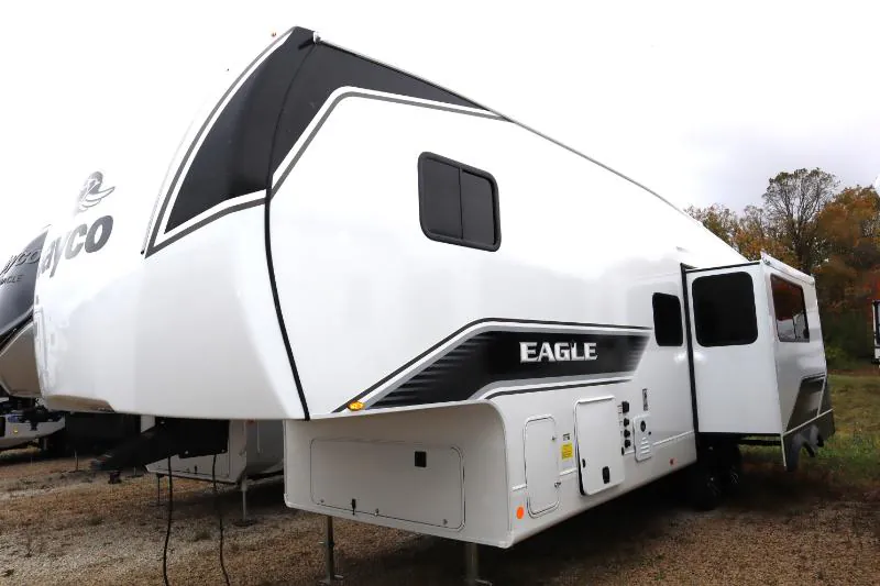 2026 Jayco Eagle SLE 28BHU - Photo 4