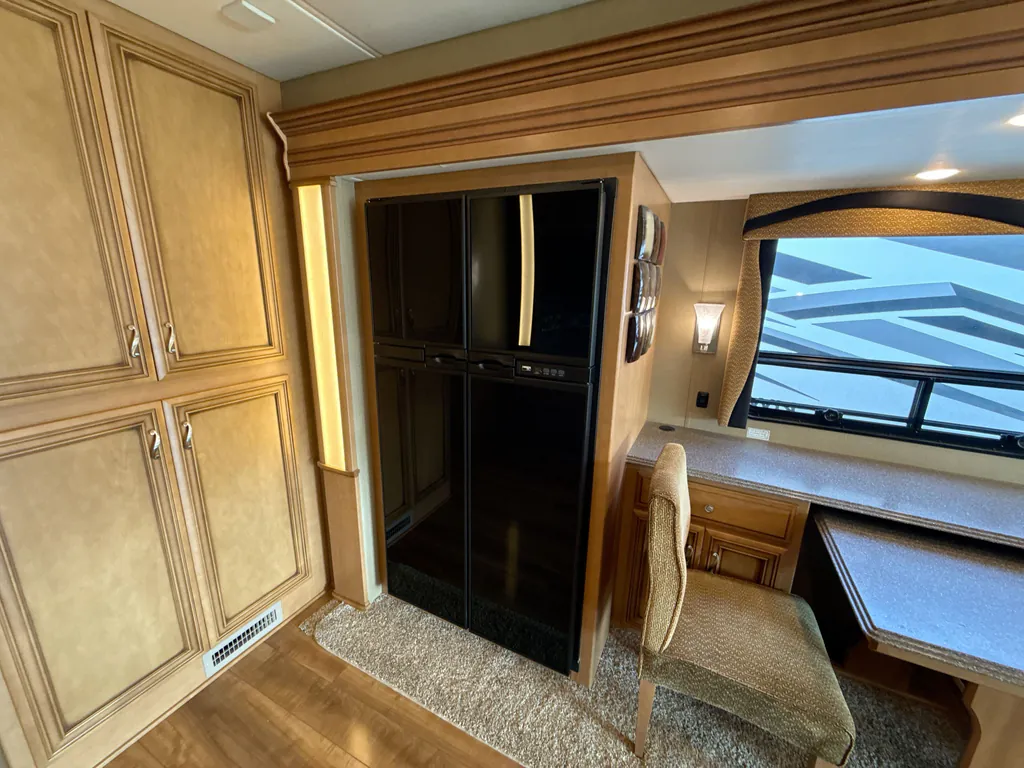 2015 Newmar Canyon Star 3914, Photos photo 8
