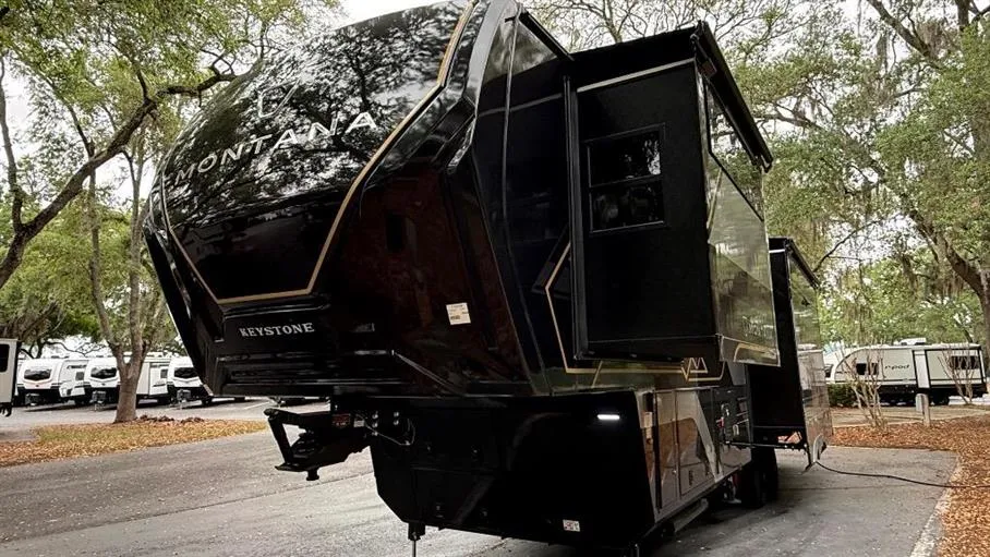 2026 Keystone Montana 3100RL - Photo 4