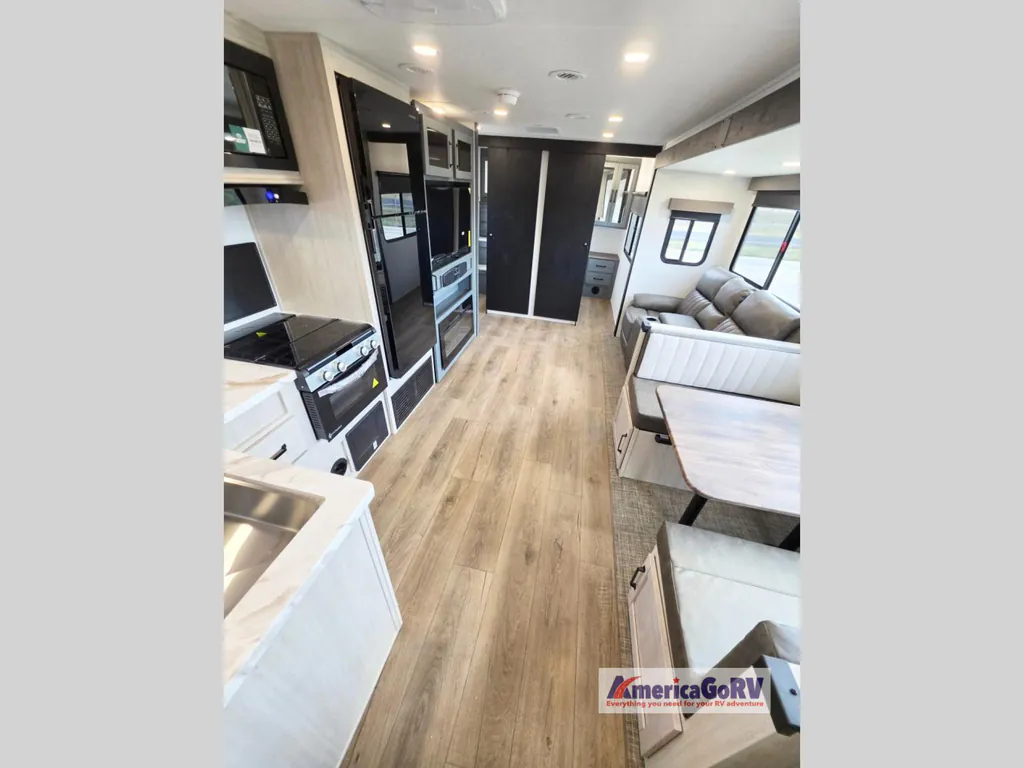 2027 Forest River Solaire 3150TBSS, Photos photo 21
