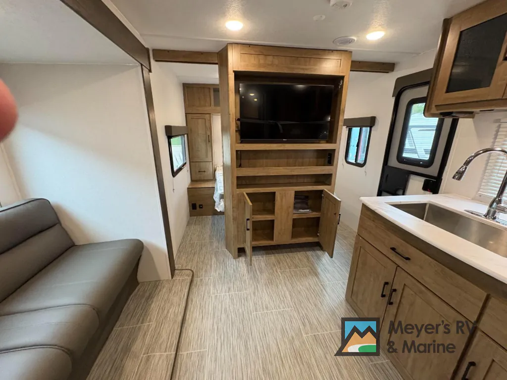 2025 Coachmen Freedom Express Select 29SE, Photos photo 15