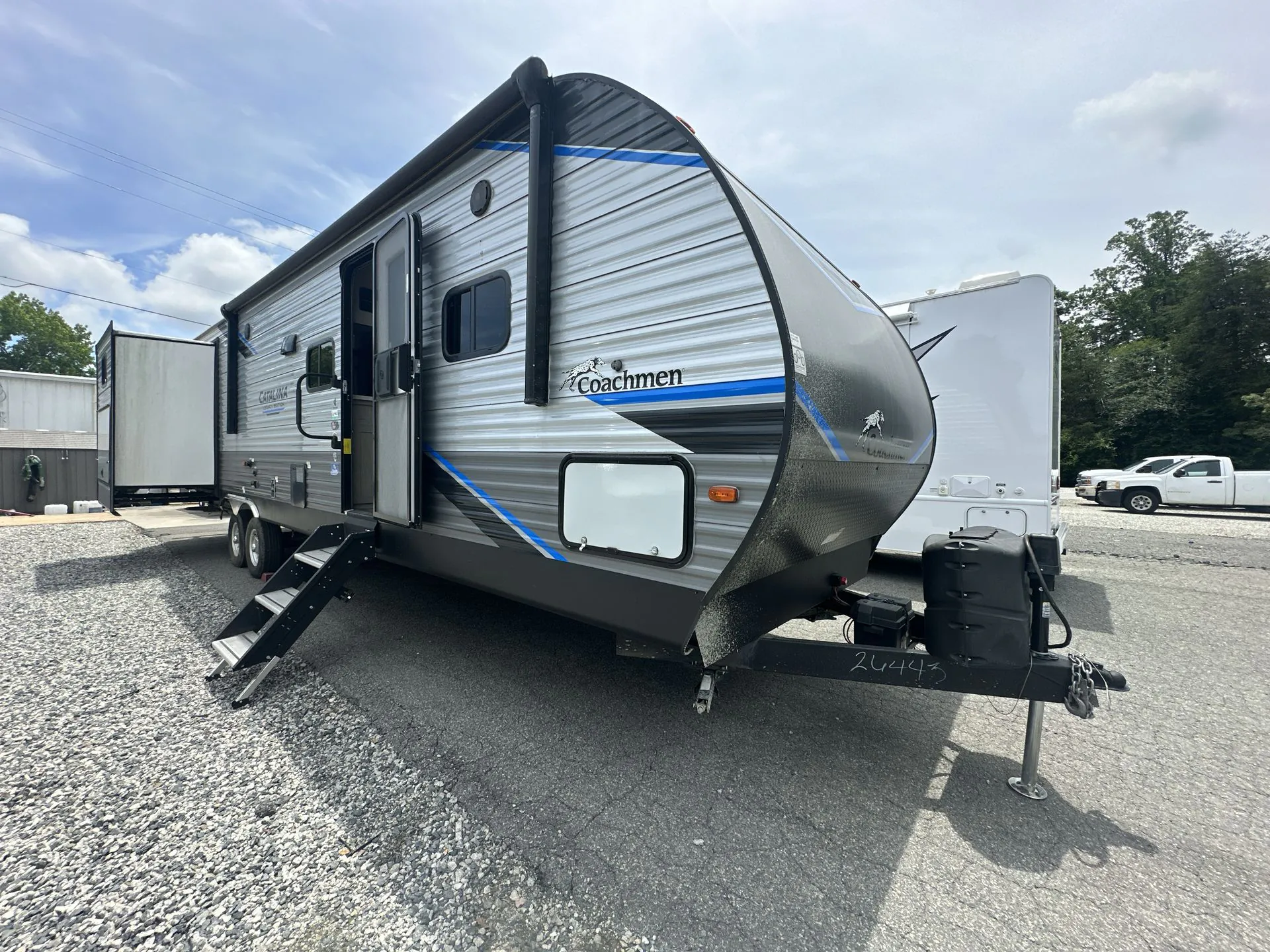 2022 Coachmen Catalina Legacy Edition 323QBTSCK - Photo 2