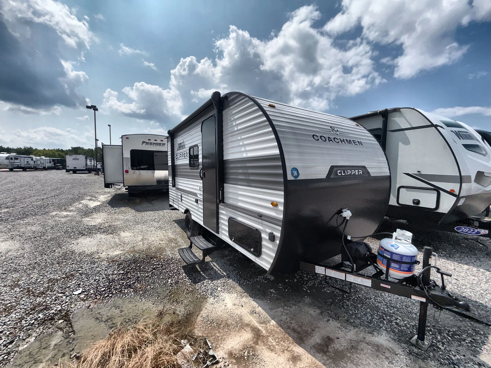 2025 Coachmen Clipper 17CBH - Photo 2
