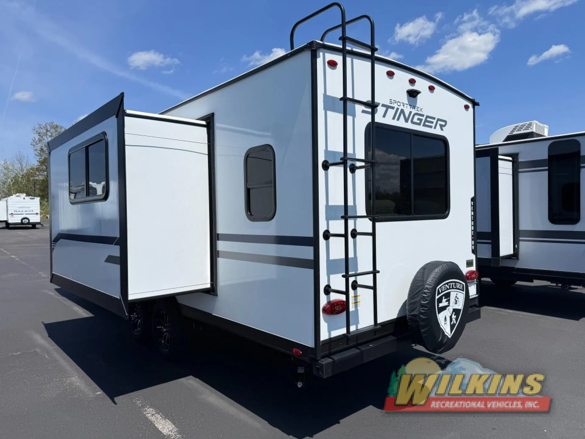 2026 Venture RV SportTrek Stinger STS232VRL - Photo 3