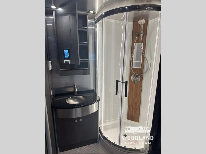 2023 Airstream Atlas Murphy Suite - Photo 4