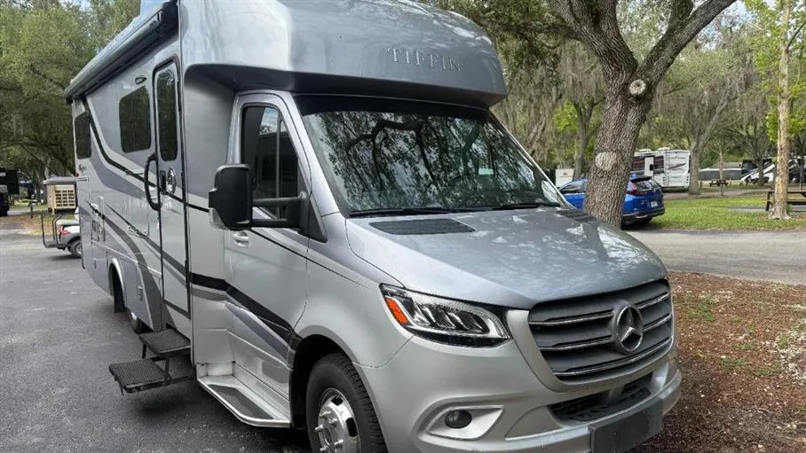 2021 Tiffin Wayfarer 25 LW - Photo 2