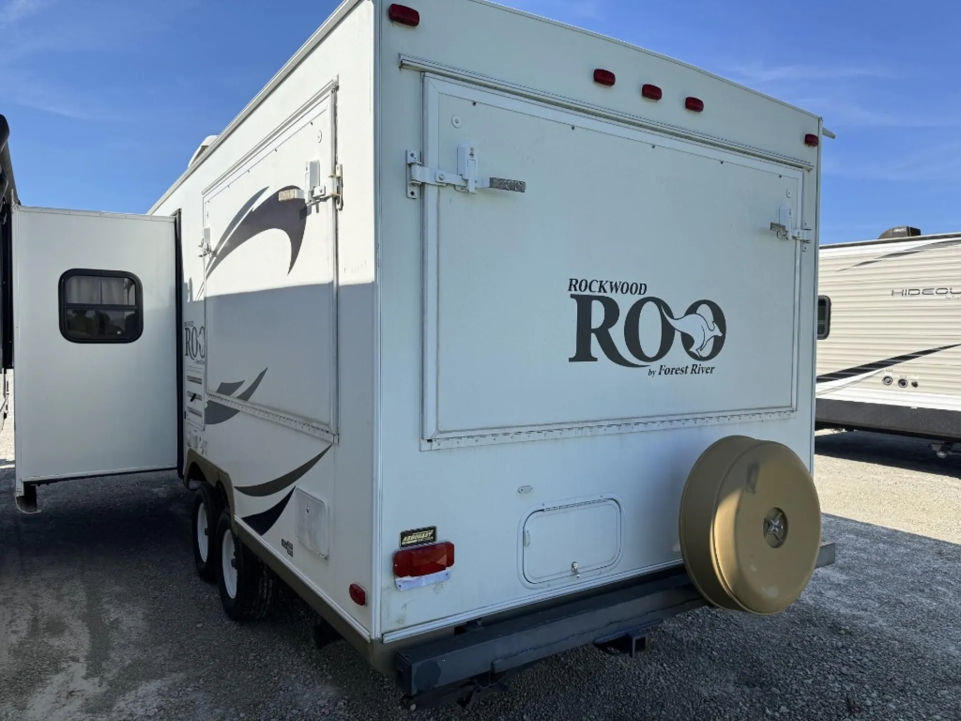2012 Forest River Rockwood Roo 233S — Photo 6