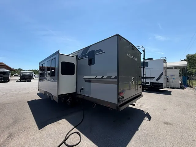 2024 Venture Stratus 26VRB - Photo 4