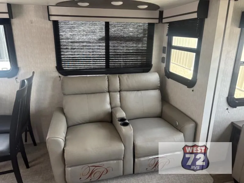 2024 CrossRoads RV Cruiser Aire 30RLS - Photo 3