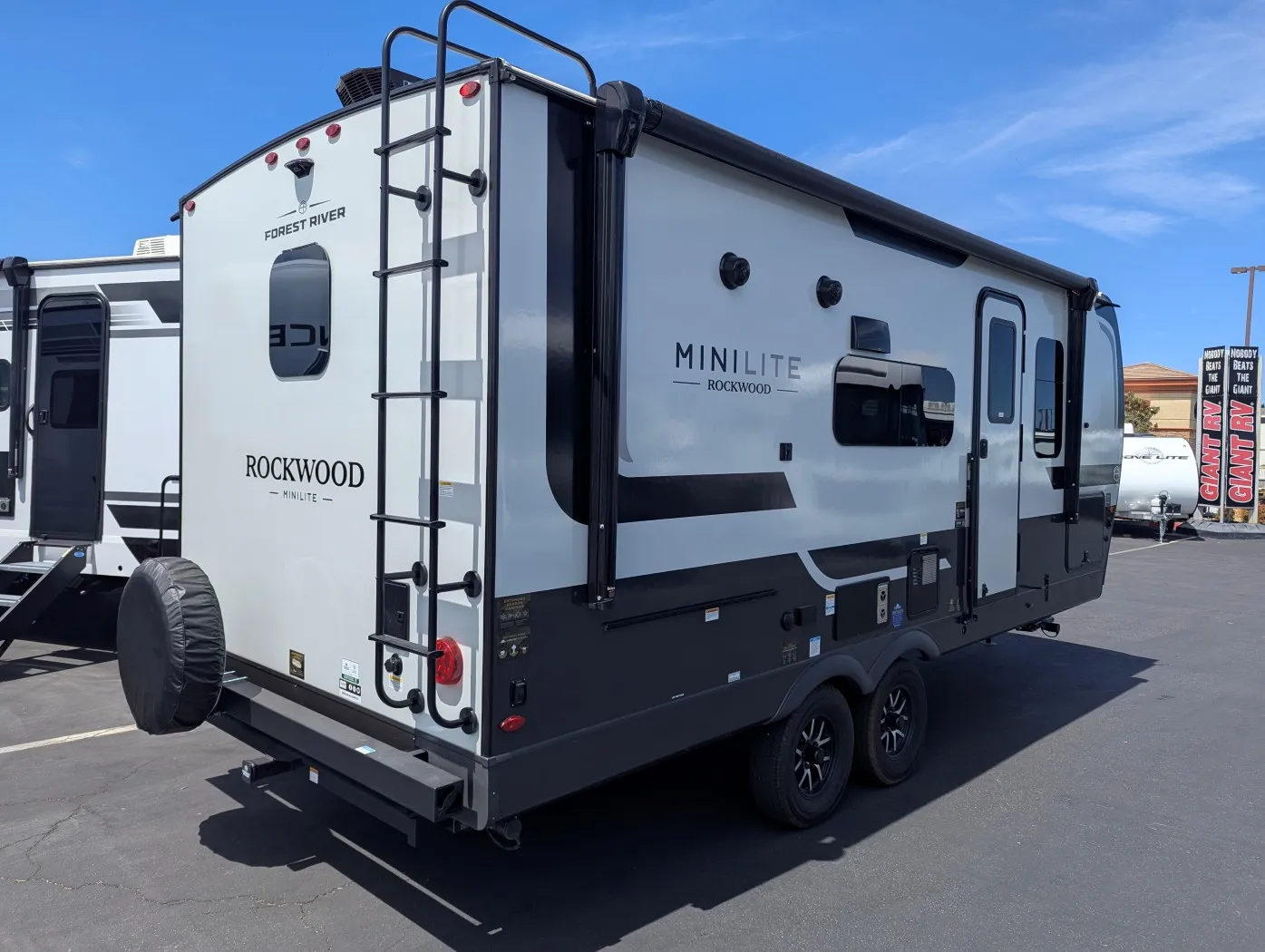 2026 Forest River Rockwood Mini Lite 2214S — Photo 5