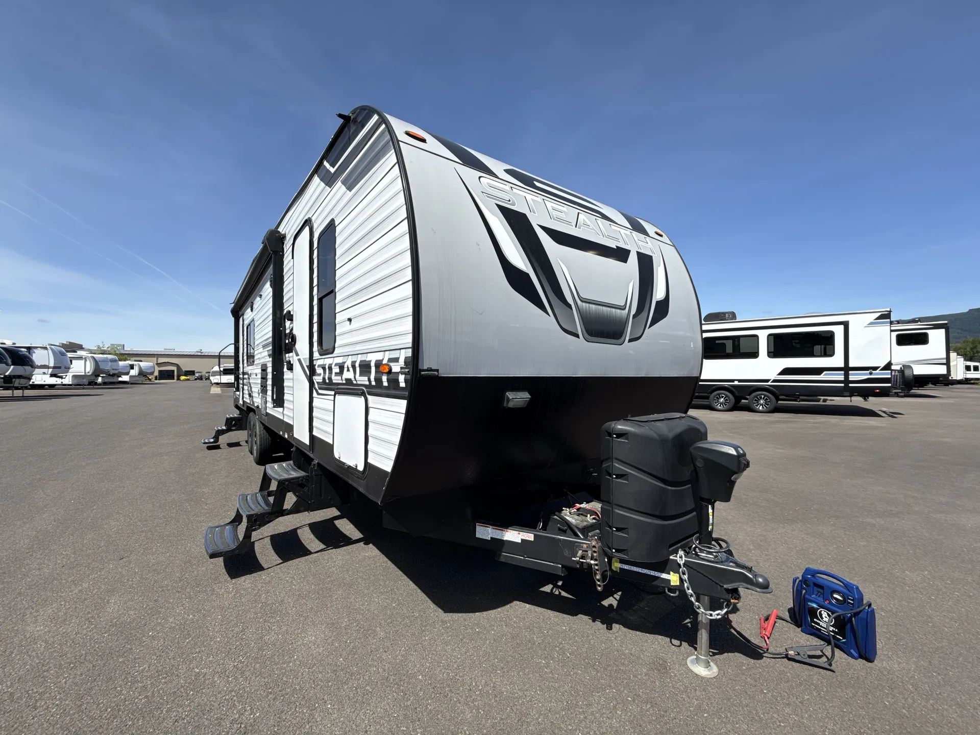 2022 Forest River Stealth RQ2916 - Photo 2