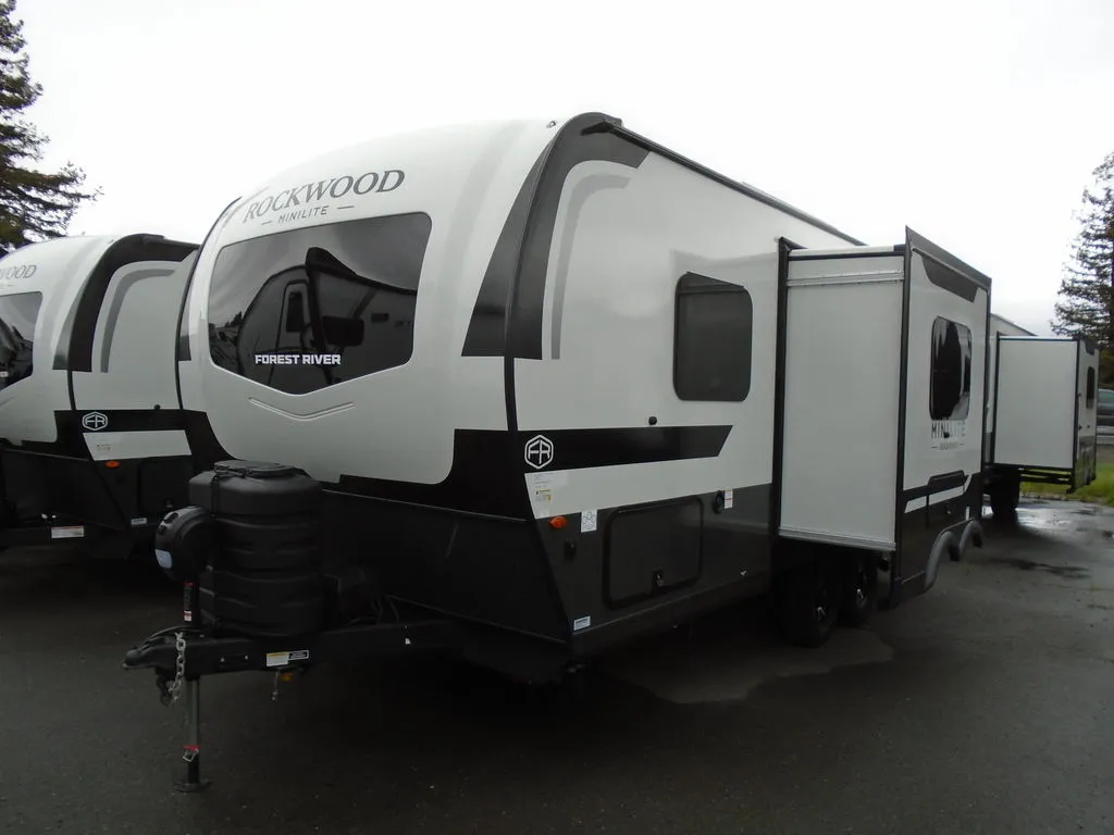 2026 Forest River Rockwood Mini Lite 2108RB - Photo 2