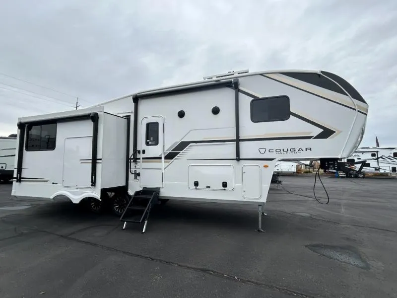 2026 Keystone Cougar Half-Ton 26RKE - Photo 2