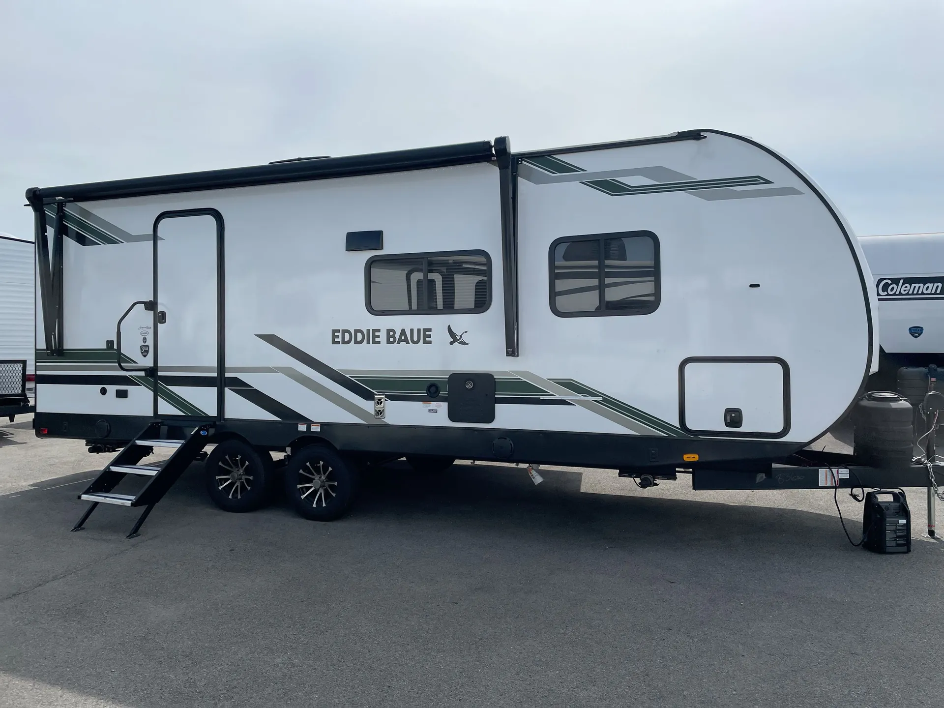 2025 Heartland Eddie Bauer Signature 2300RB — campside
