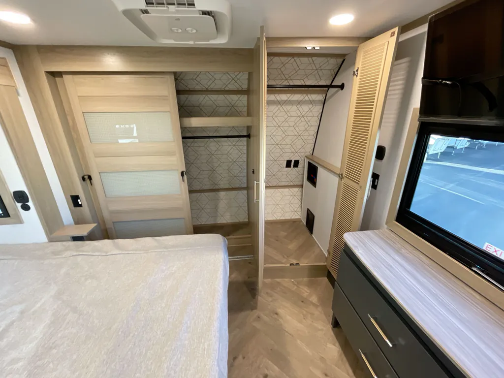 2026 Keystone Raptor 441, Photos photo 16