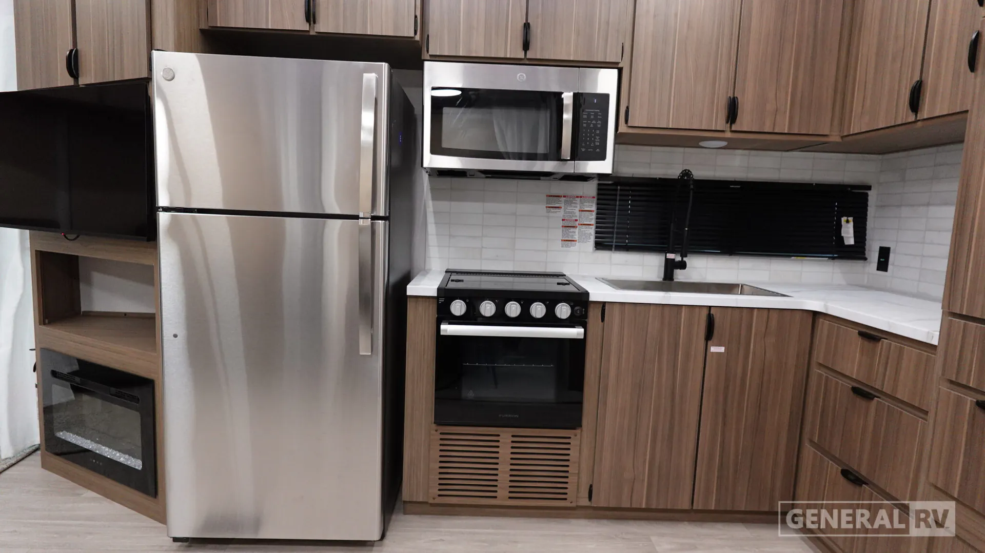 2027 Forest River Salem Villa 353FLFB — Photo 6
