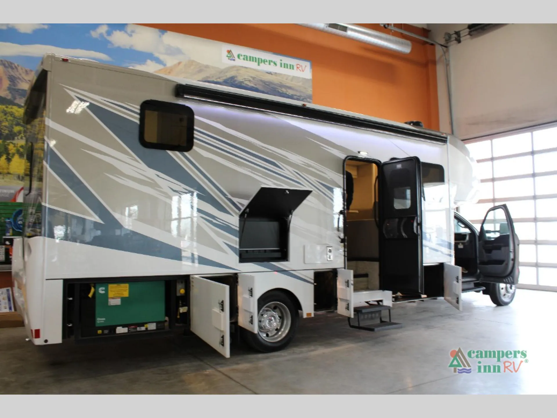 2025 Renegade RV Veracruz 32VDS - Photo 3