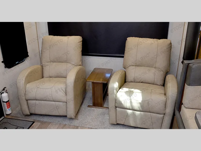 2027 Outdoors RV Timber Ridge Titanium Series 25RLS - Photo 4