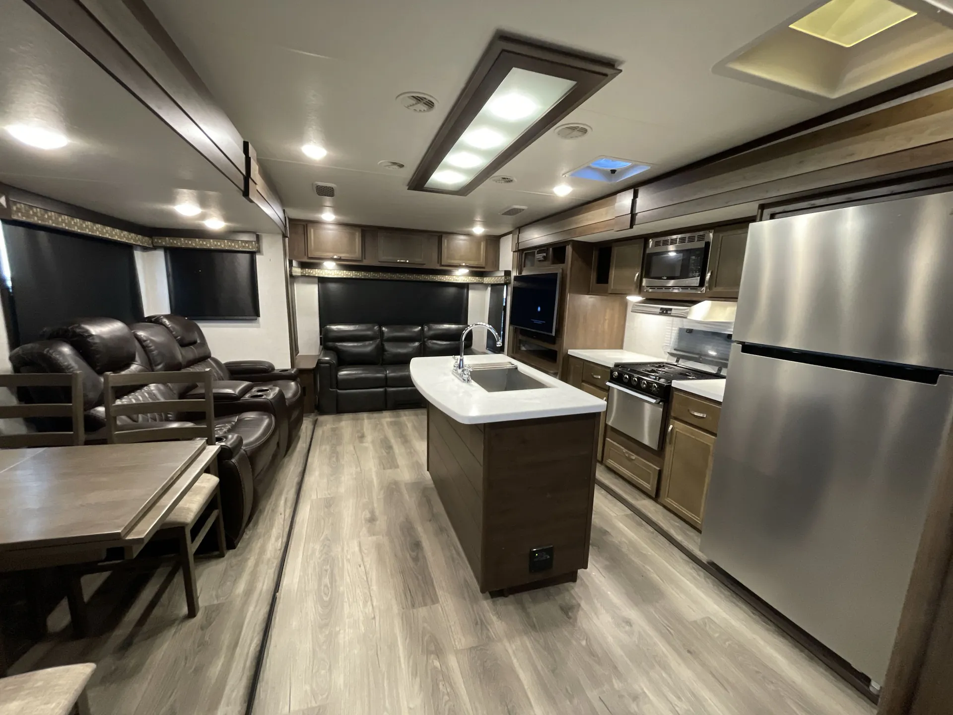2019 Highland Ridge Open Range 323RLS dealer photo 2 from Camping World