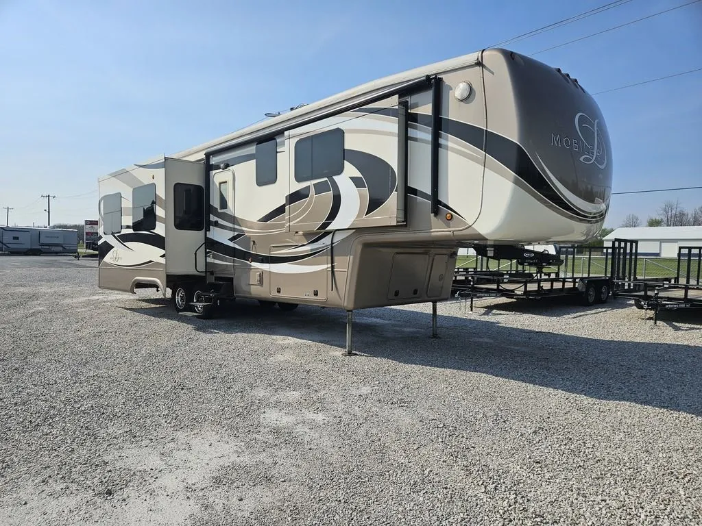2014 DRV Mobile Suites 38RSSA - Photo 2