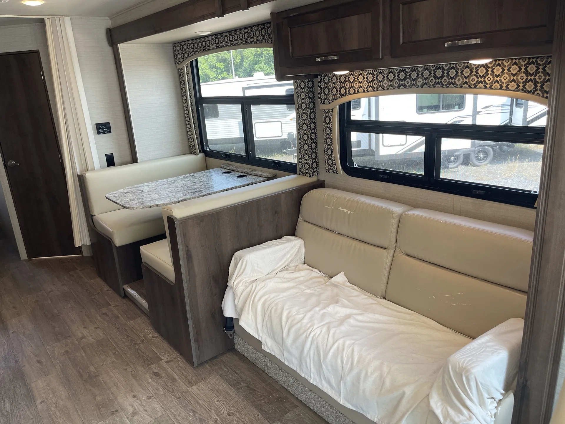 2018 Jayco Alante 26X — living area main