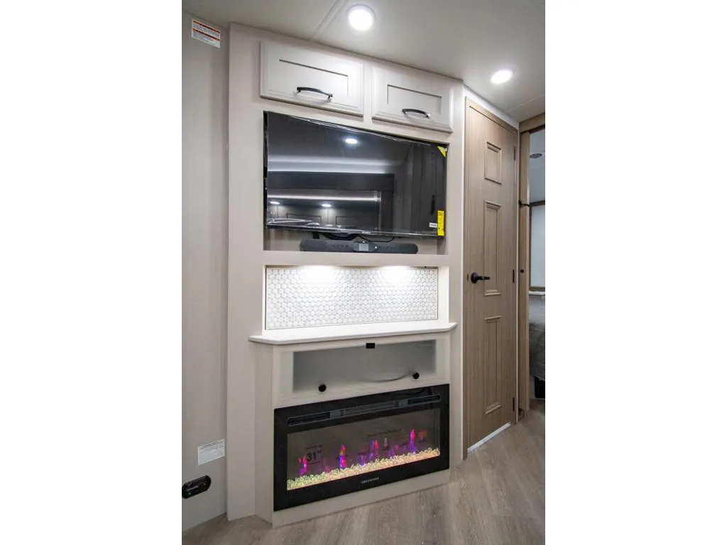 2027 Entegra Coach Emblem 36U, Photos photo 22