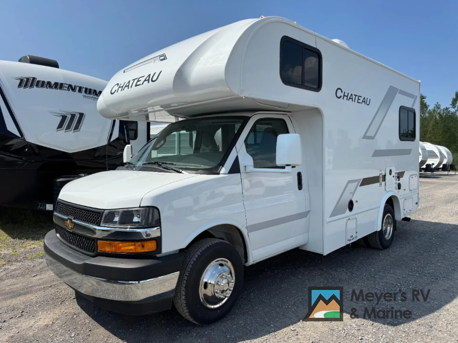 2026 Thor Motor Coach Chateau 19Z - Photo 3
