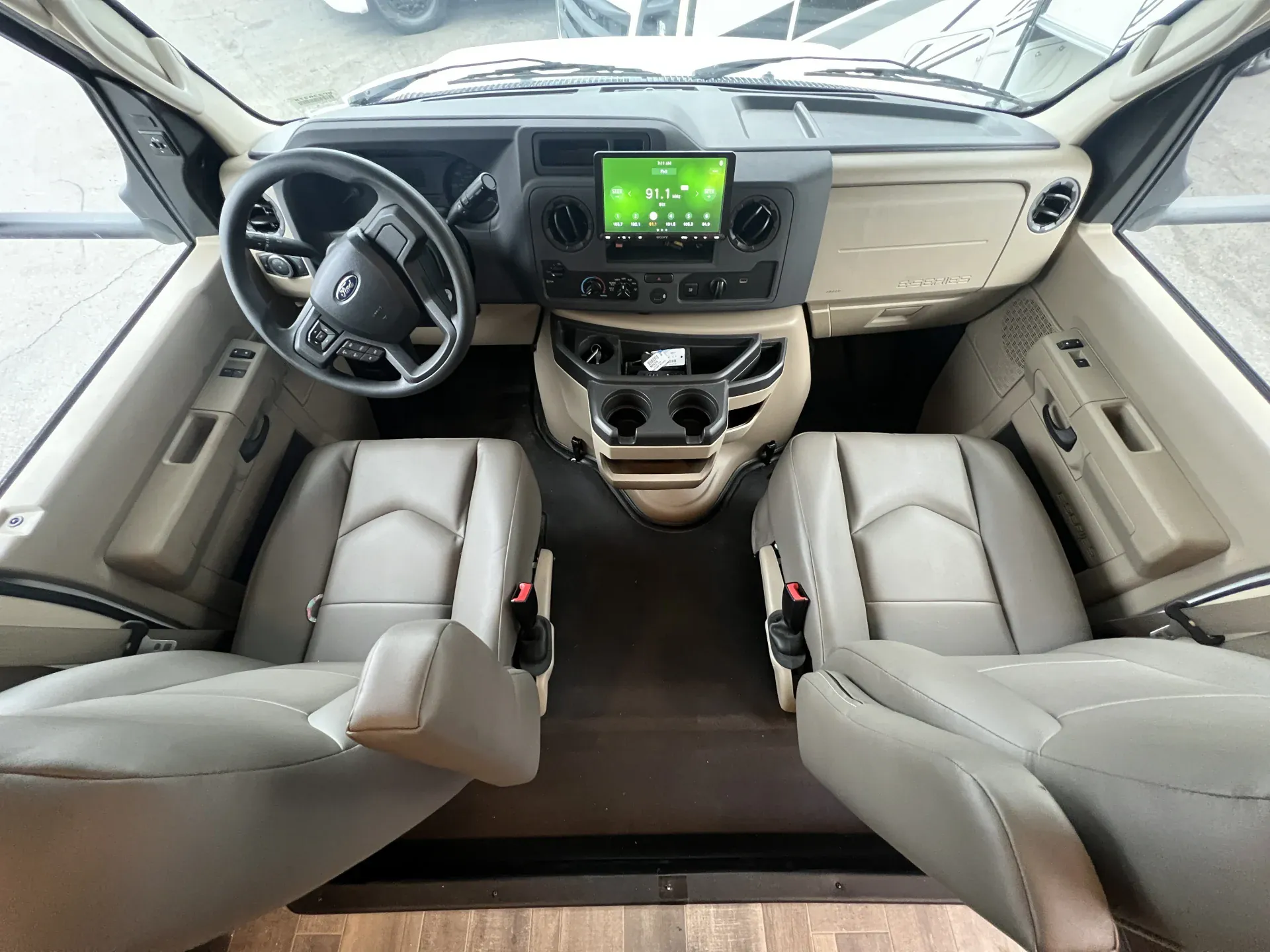2024 Entegra Coach Odyssey 25R - Photo 3