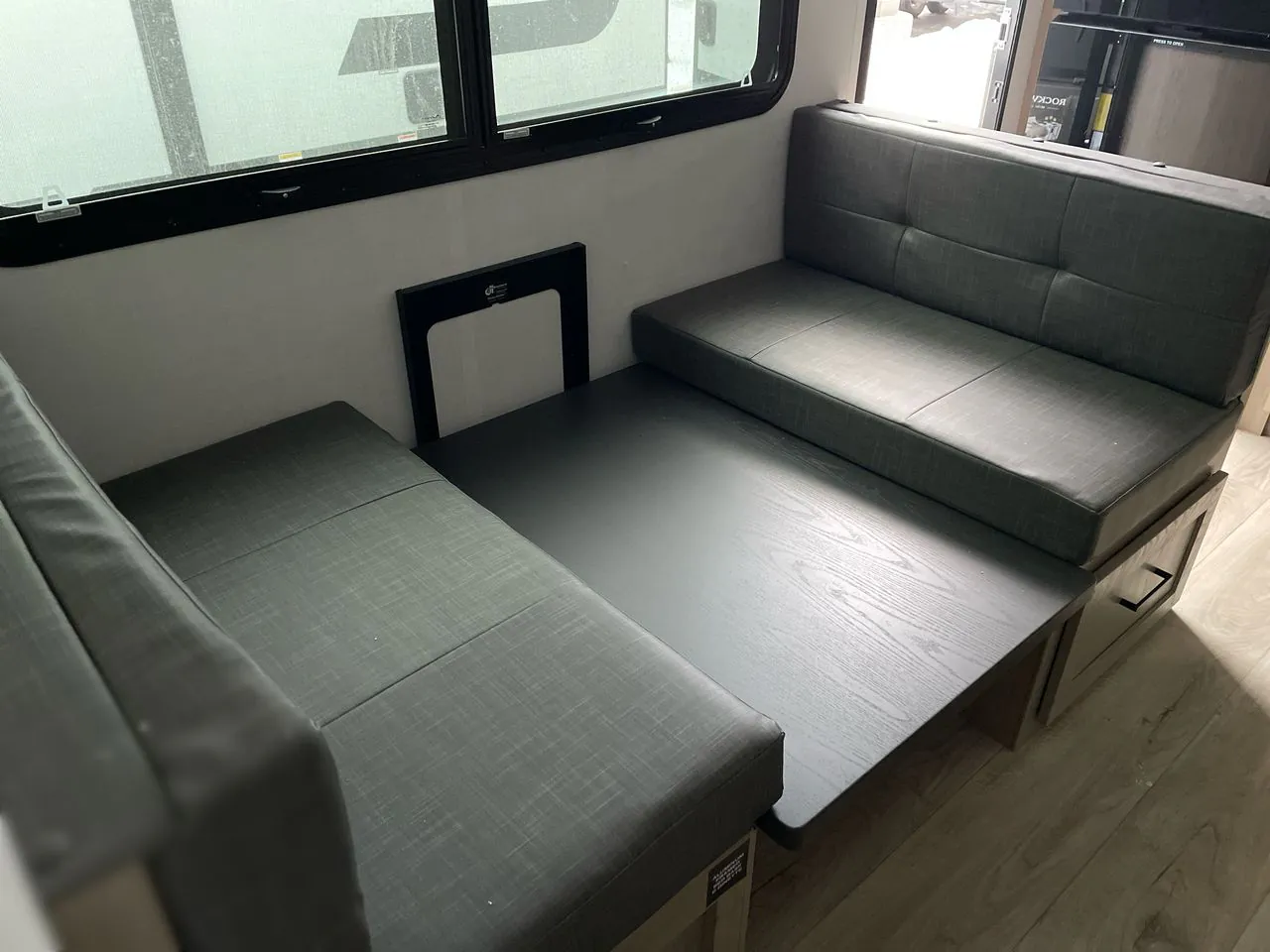 2026 Forest River Rockwood Mini Lite 2515S — Photo 6