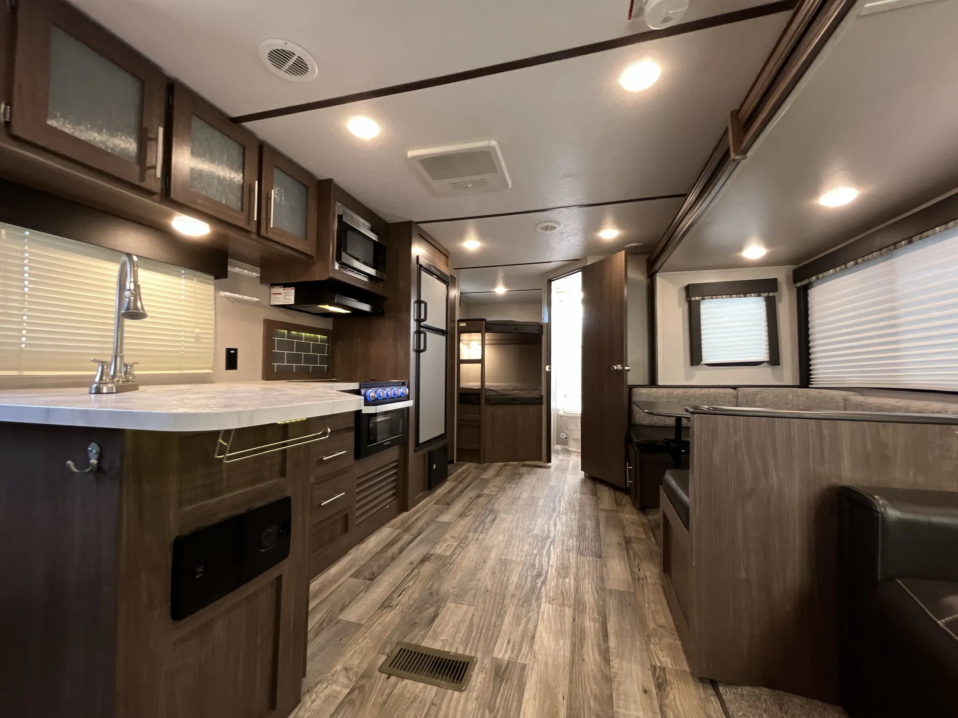 2020 Keystone Hideout 27DBSWE — living area main