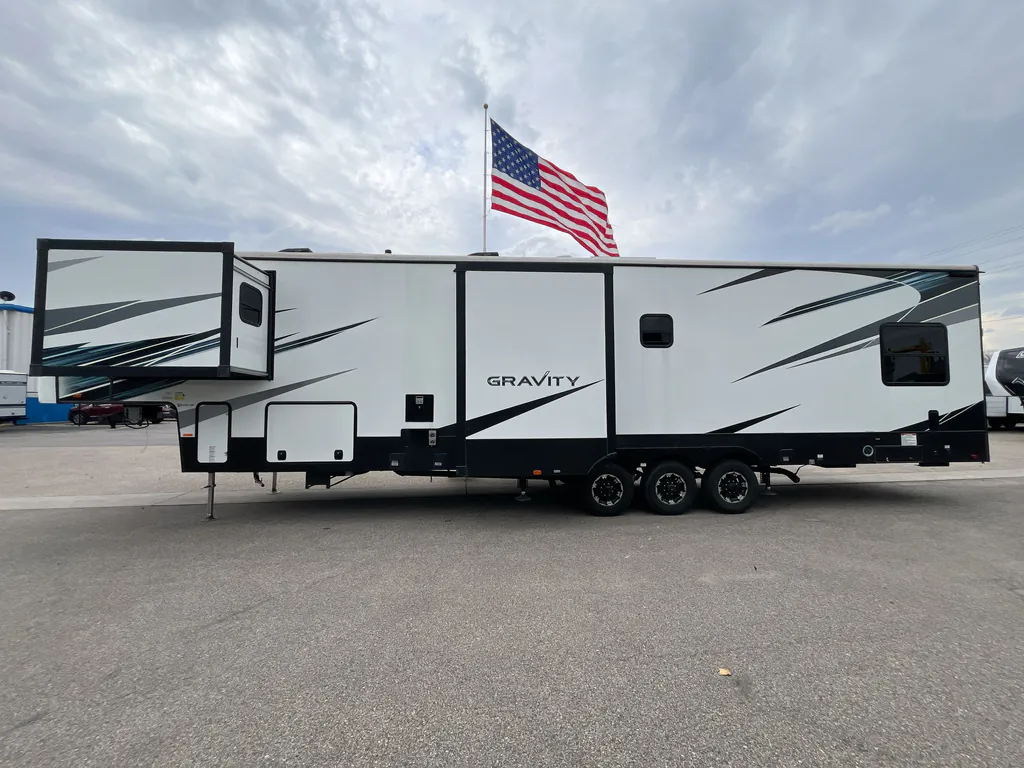 2023 Heartland Gravity 3950, Photos photo 6