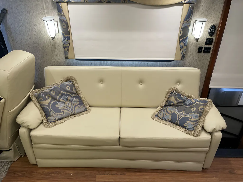 2016 Newmar Canyon Star 3921, Photos photo 44