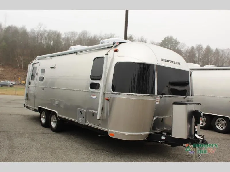 2024 Airstream International 25FB - Photo 2