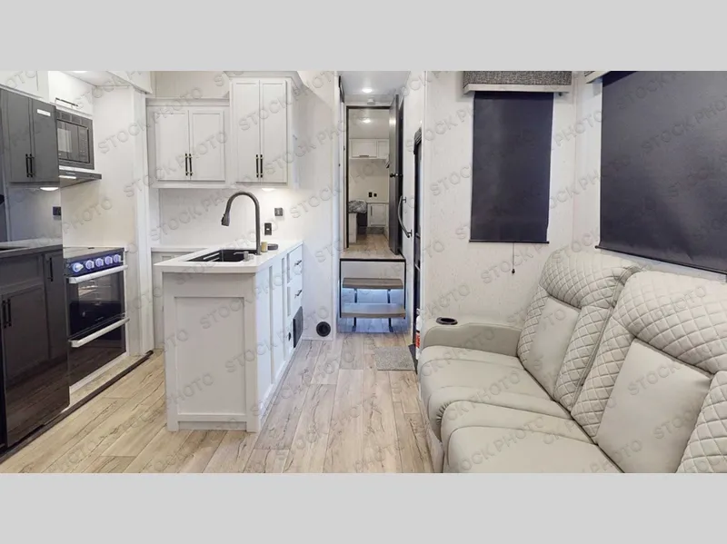 2026 Dutchmen RV Voltage V-Series 3600 - Photo 3