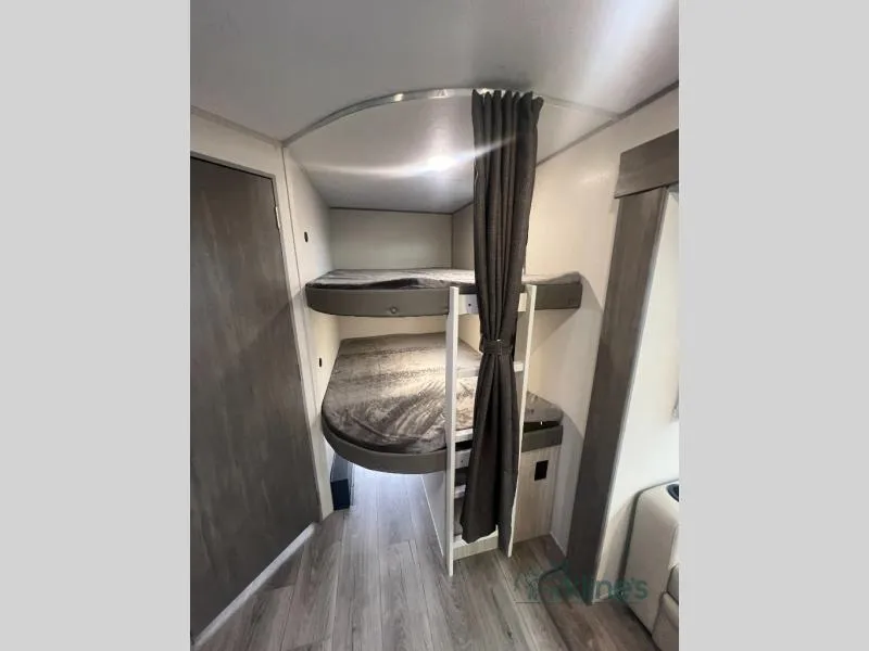 2026 Coachmen Catalina Legacy Edition 273DBHCK - Photo 4