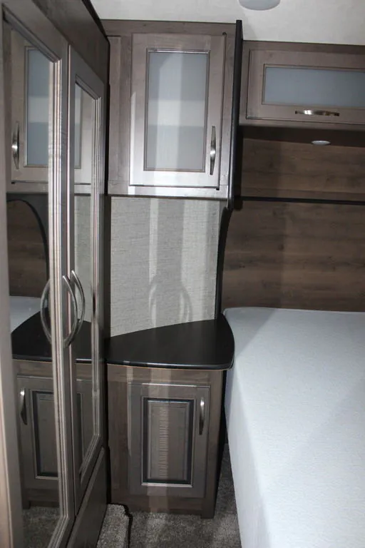 2019 Dutchmen Voltage Triton 3551, Photos photo 23