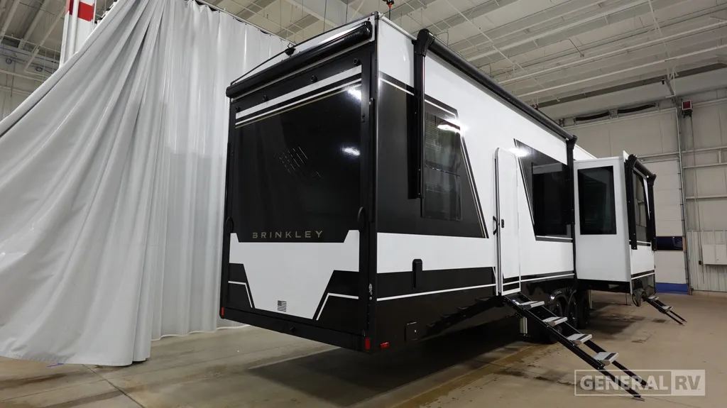 2026 Brinkley Model G 4000, Photos photo 7
