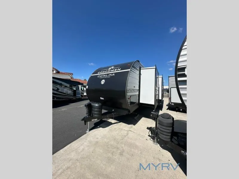 2026 Coachmen Catalina Legacy Edition 343BHTS - Photo 3