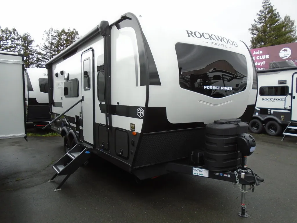 2026 Forest River Rockwood Mini Lite 2108RB - Photo 3