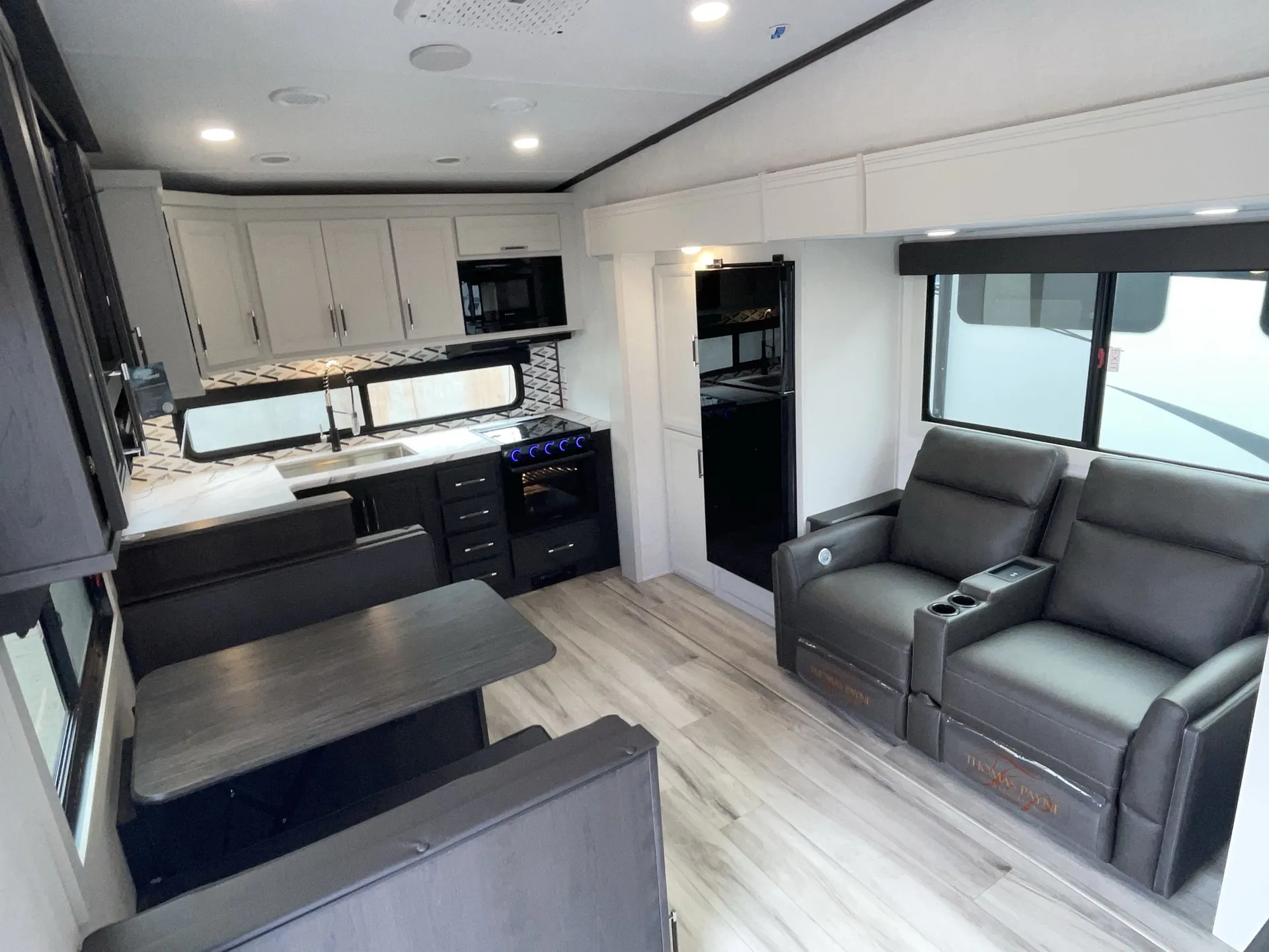 2025 Keystone Arcadia Super Lite 242SLMD — living area main
