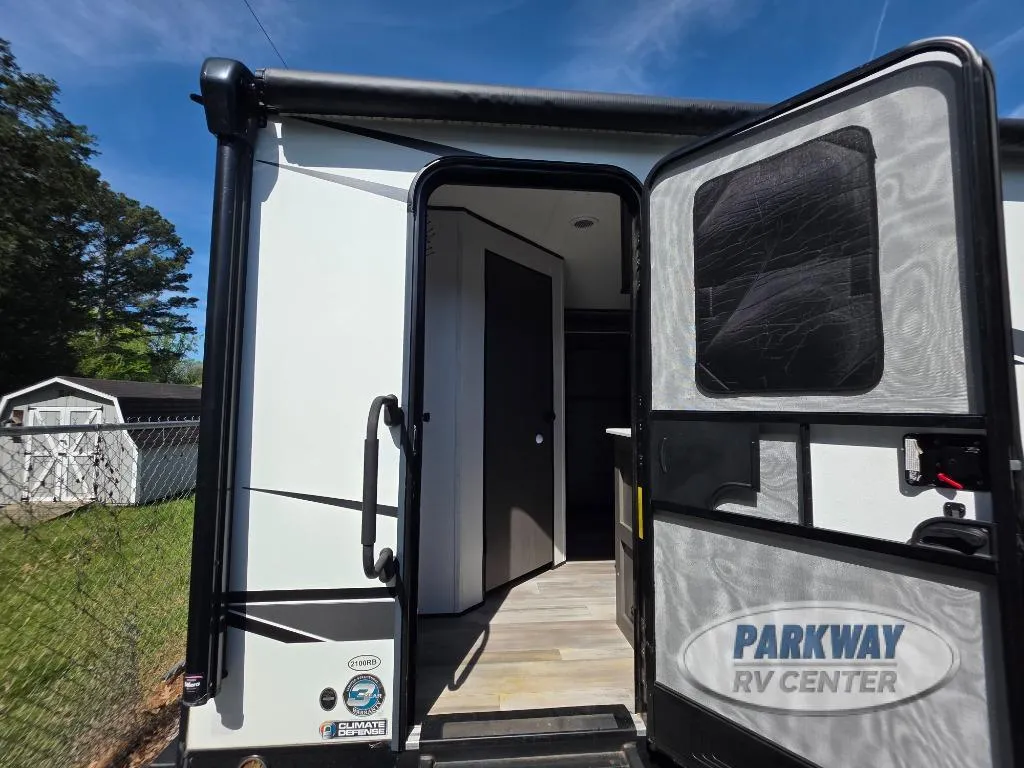 2021 Cruiser RV MPG MPG 2100RB - Photo 4