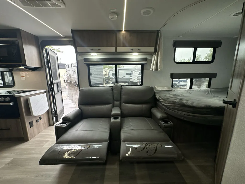 2025 Grand Design Imagine XLS 25DBE, Photos photo 18