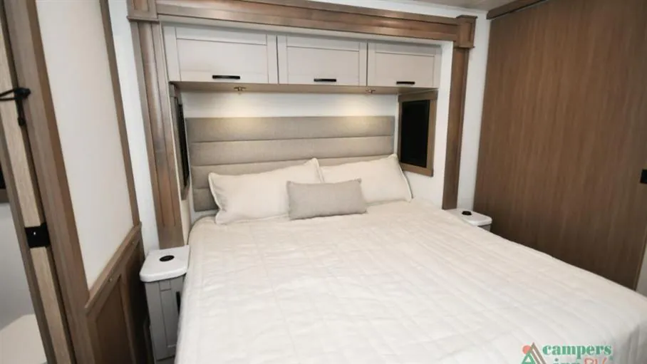 2027 Entegra Coach Vision XL 36C, Photos photo 20