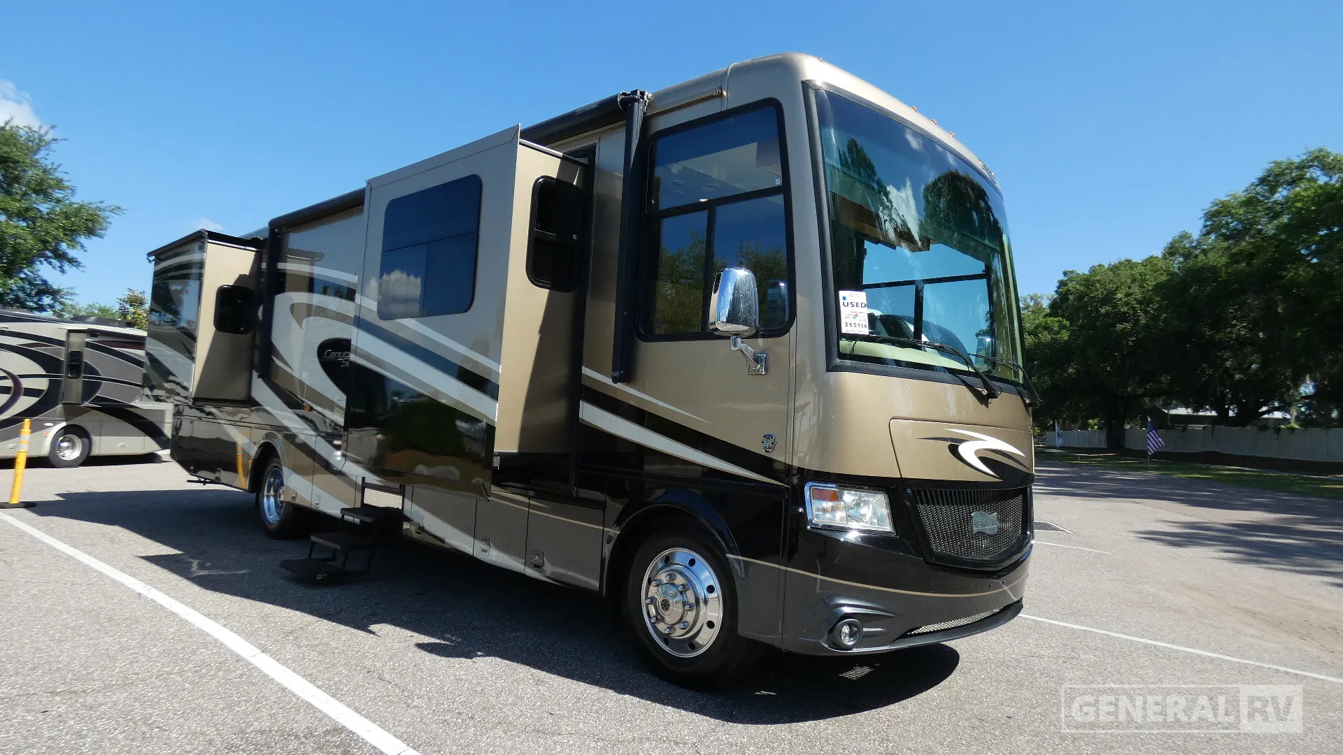2015 Newmar Canyon Star 3612 - Photo 2